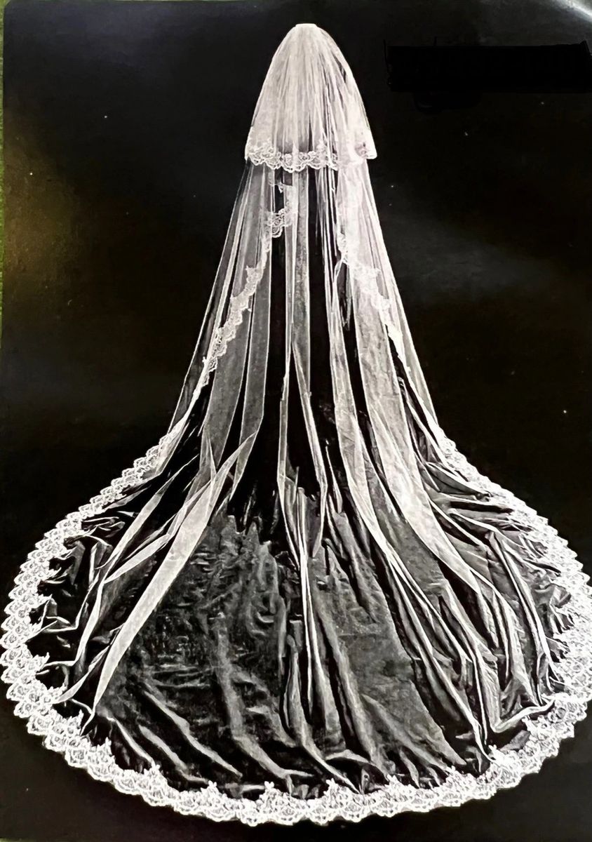 Fair Maiden Veil with Train