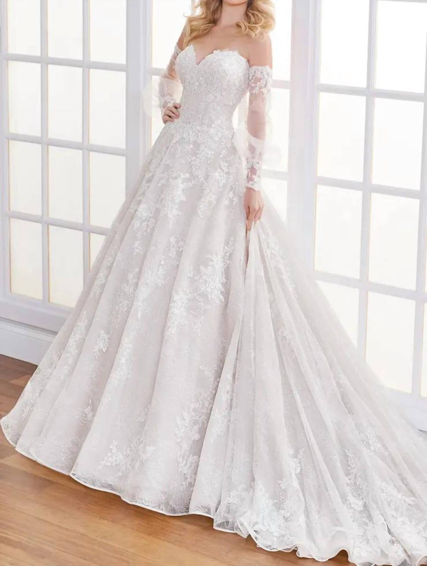Lucia Wedding Ballgown
