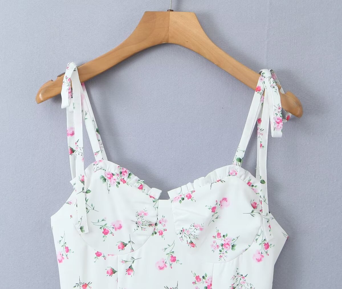 Robe d'été blanche à fleurs pour femmes, sexy, taille ajustée, flatteuse, robe bouffante
