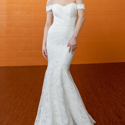 Regal Off-Shoulder Mermaid Wedding Dress