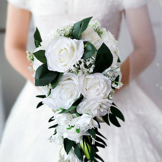 Bouquet de mariée en cascade