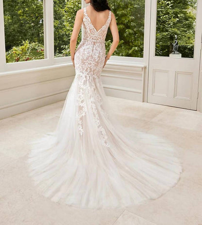 Lace And Tulle Wedding Gown