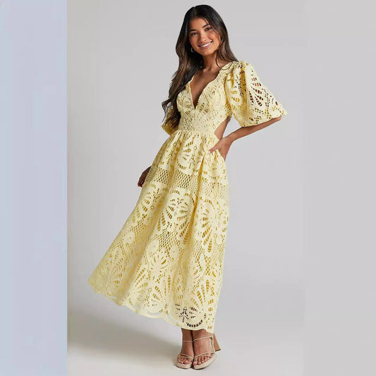 Robe courte évidée pour femme, col en V, broderie en dentelle, taille découverte, tenue d'été sexy