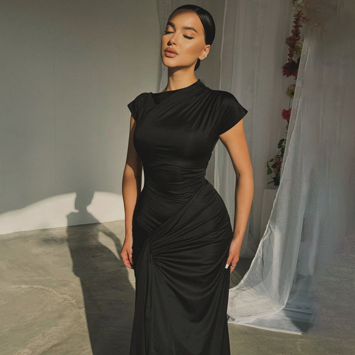 Robe Courte Plissée Lacée à Manches Courtes pour Femme, Coupe Cintrée, Collection Automne