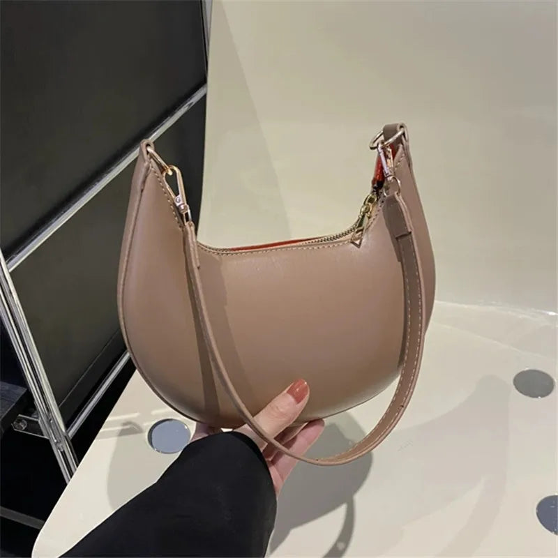 New Fashionable High-End Moon-Shaped Baseball Bag | Luxury Women's Single Shoulder Bag (Sequined Vintage Handbag)