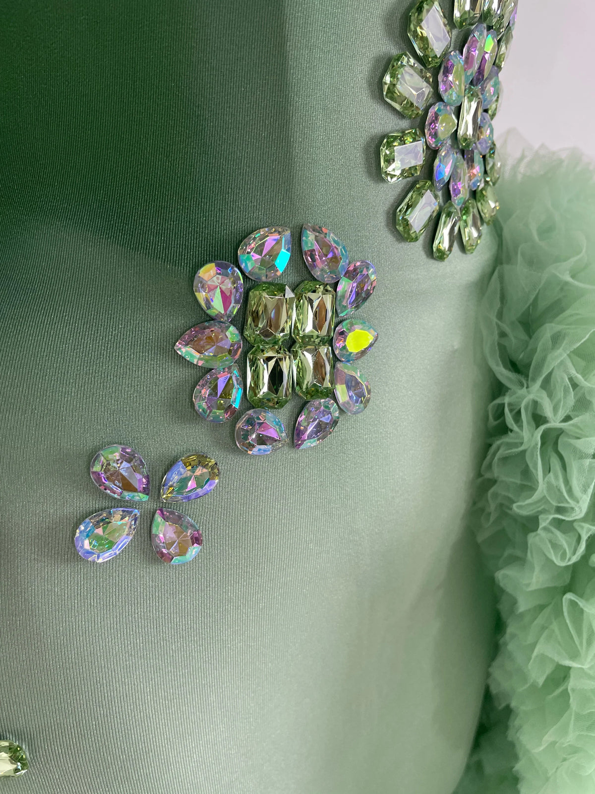 Luxury Prom Gowns Women Mint Green Strapless Breast Cups Puffy Rhinestones Maxi Long Runway Gala Gowns Evening Party Dress