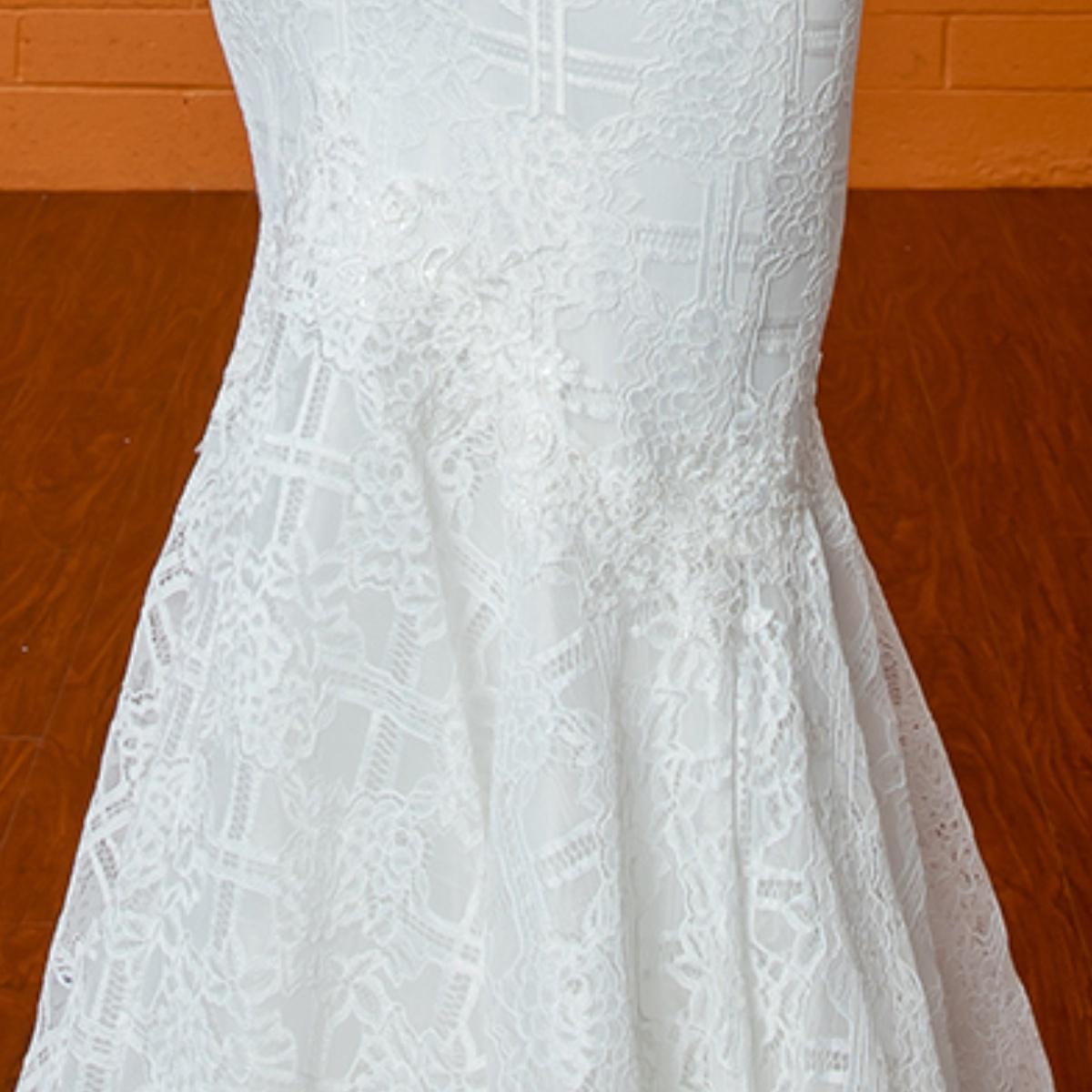 Regal Off-Shoulder Mermaid Wedding Dress