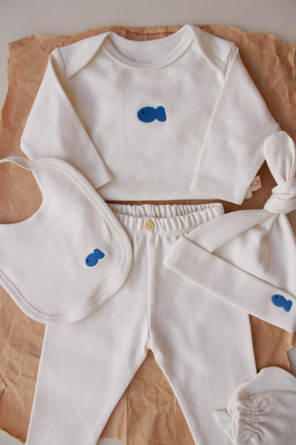 Fish Patterned 5 Piece Newborn Set