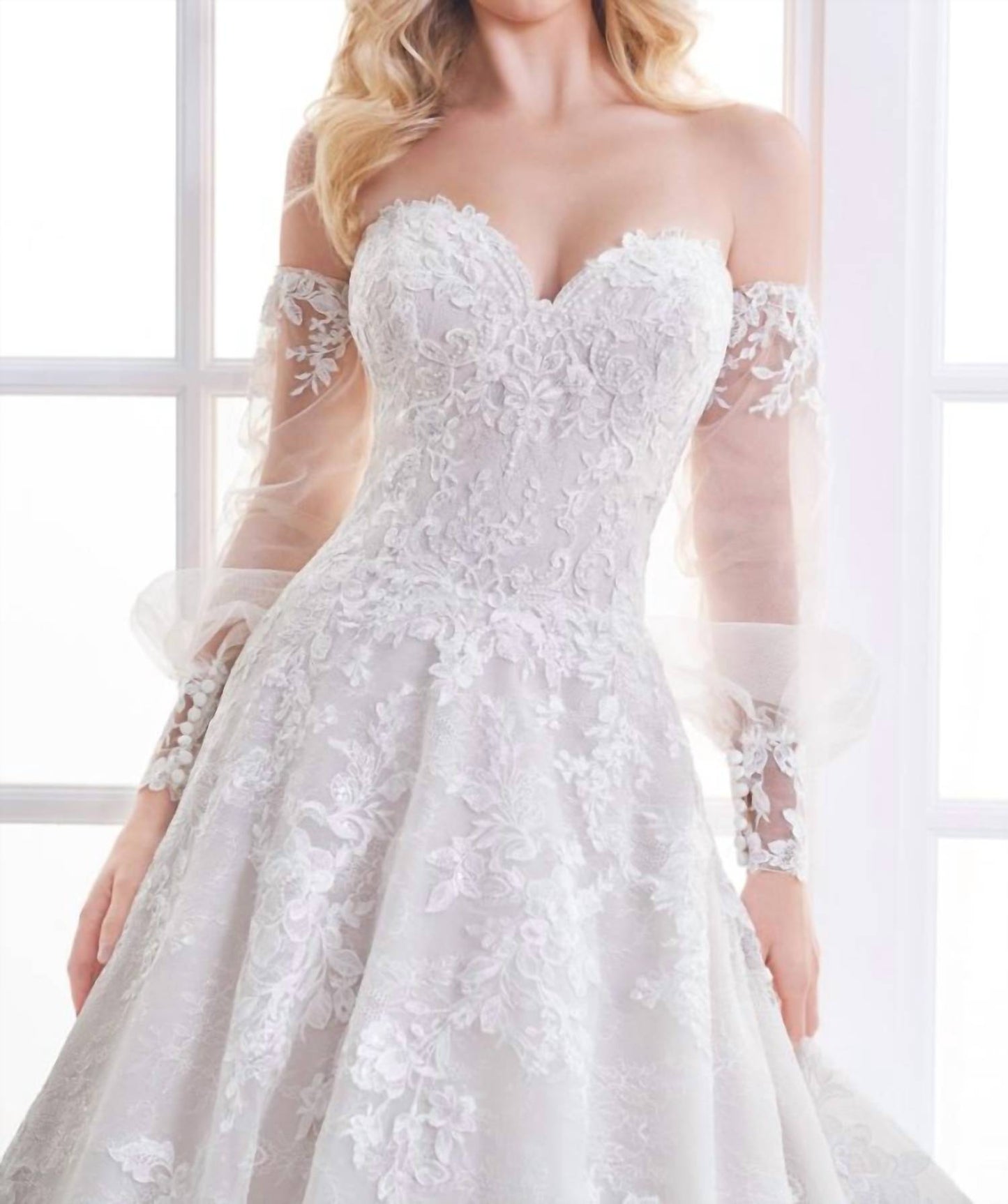 Lucia Wedding Ballgown