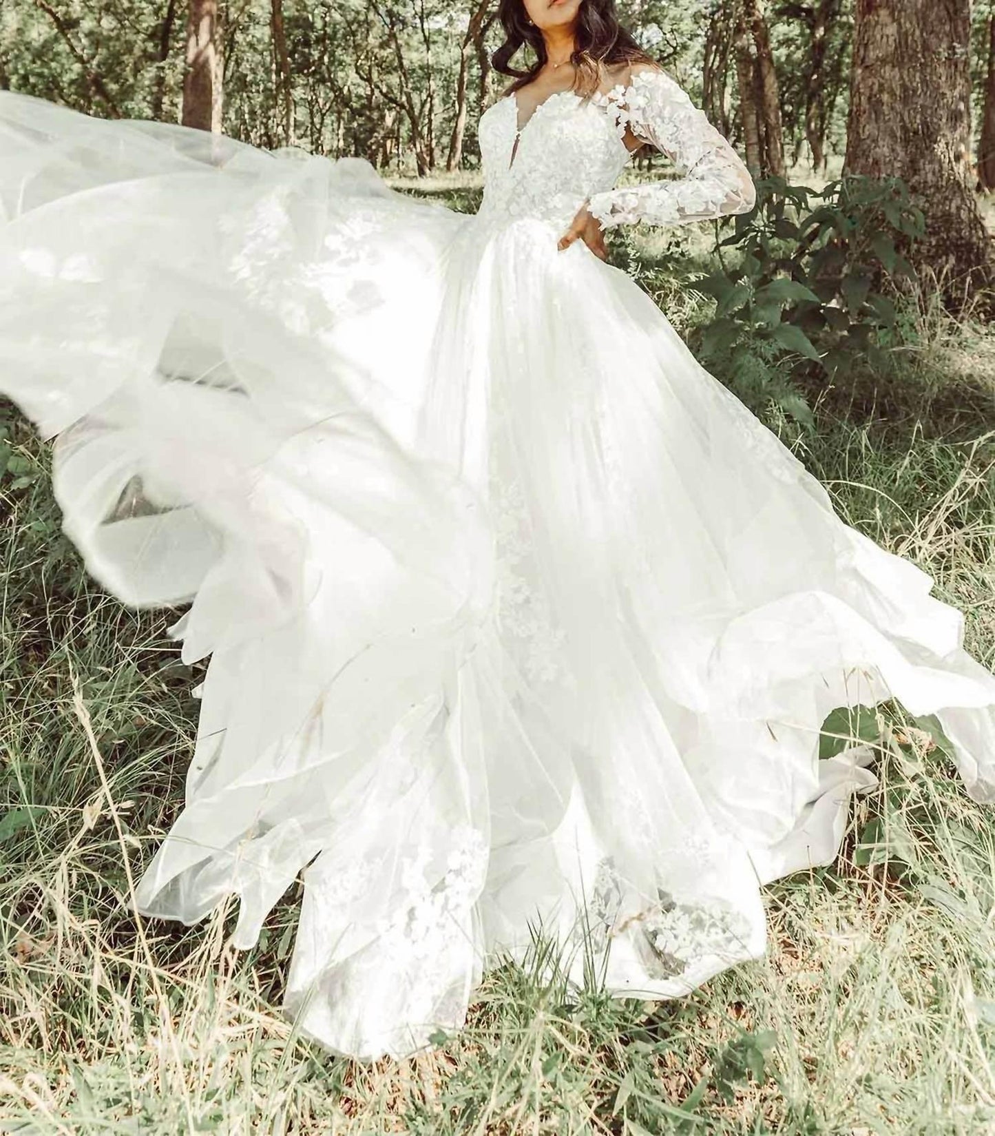 Off-shoulder Lace Wedding Gown