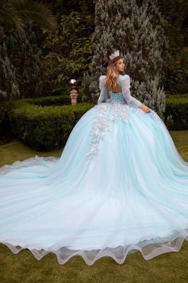 La Elsa Quince Ball Gown