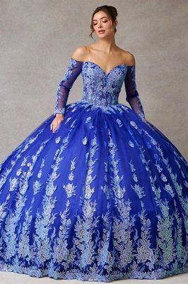 La Valentina Quince Ball gwon