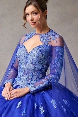 La Valentina Quince Ball gwon