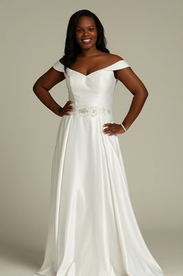 Sleek Elegance Wedding Gown