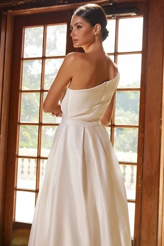 Classic Elegance Wedding Gown