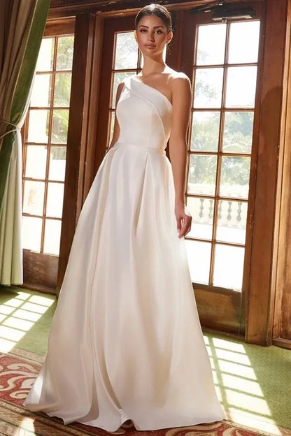 Classic Elegance Wedding Gown